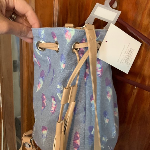 🦩NWT Love This Life convertible drawstring backpack - Picture 2 of 9